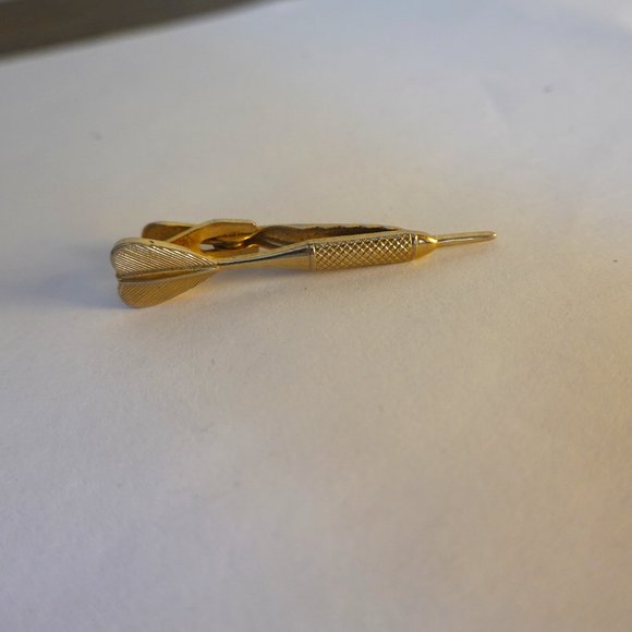 Vintage Dart Tie Bar- Made in England - Picture 1 of 2